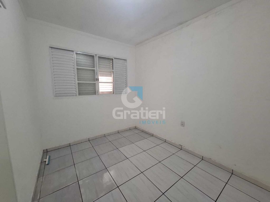Casa 2 quartos no centro