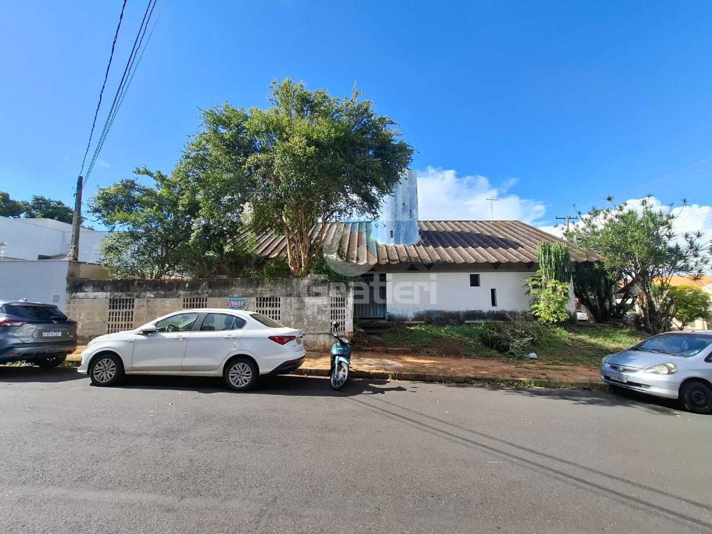 Sobrado comercial ou residencial na vila ferroviária/centro