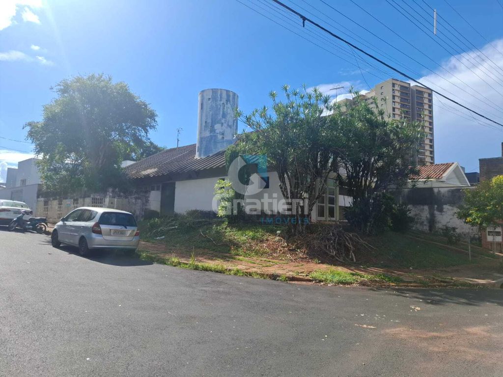 Sobrado comercial ou residencial na vila ferroviária/centro