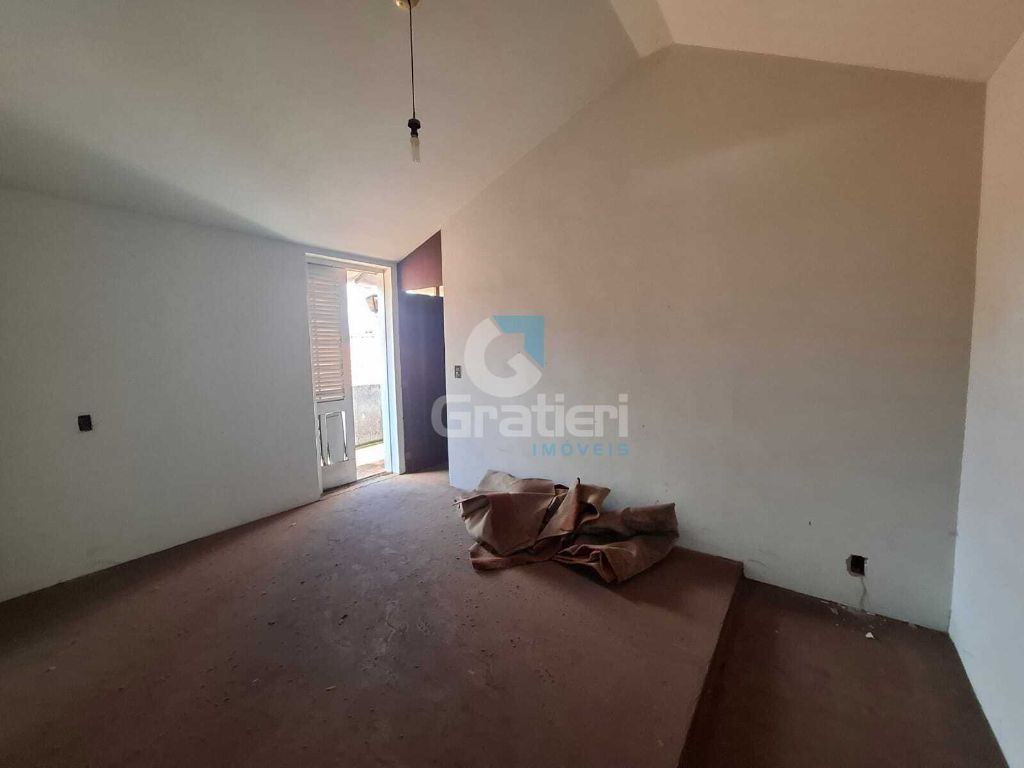 Sobrado comercial ou residencial na vila ferroviária/centro