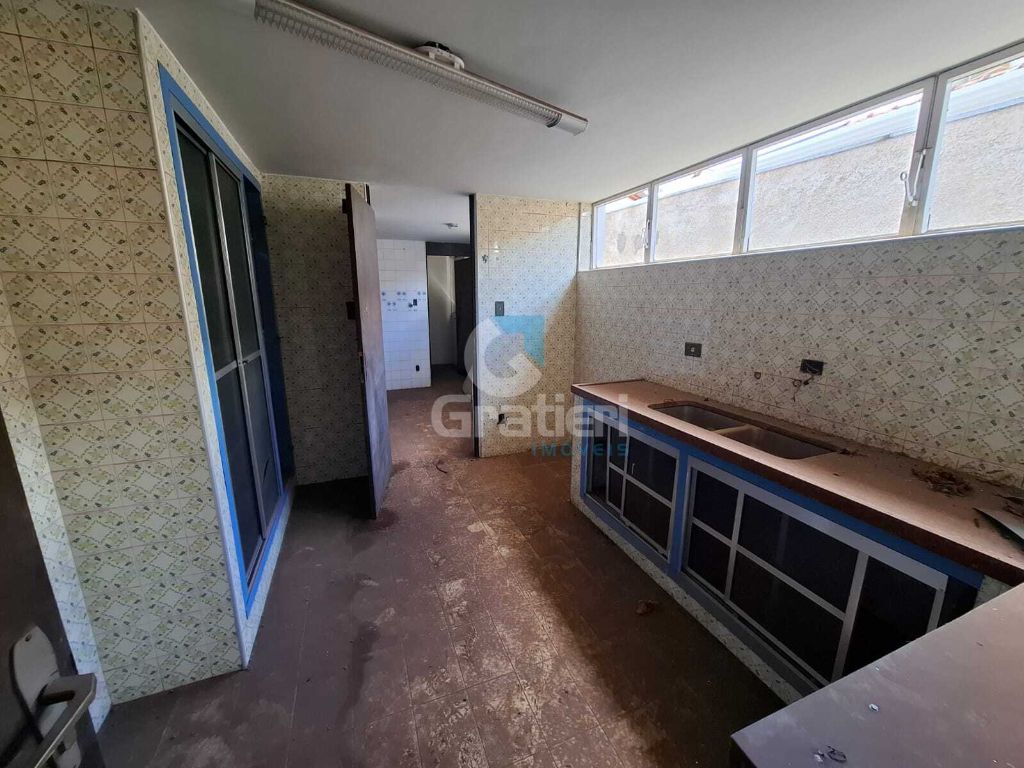 Sobrado comercial ou residencial na vila ferroviária/centro
