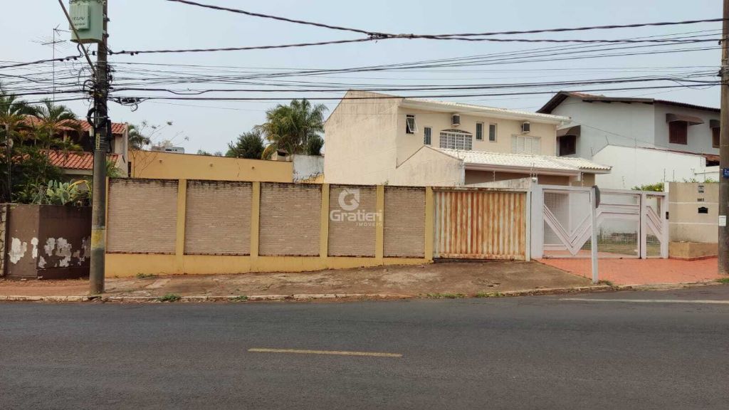 Terreno comercial na av. Henrique lupo