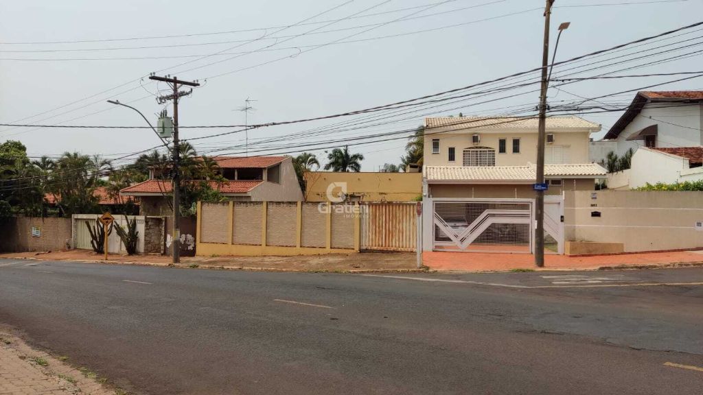 Terreno comercial na av. Henrique lupo