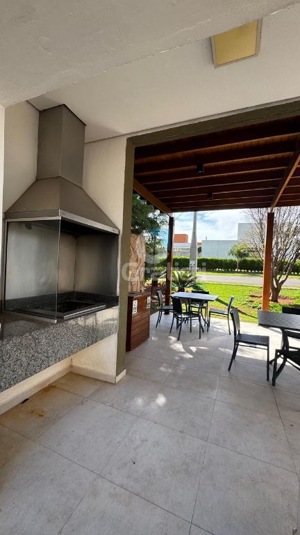 Casa de alto padrão no condomínio volpi