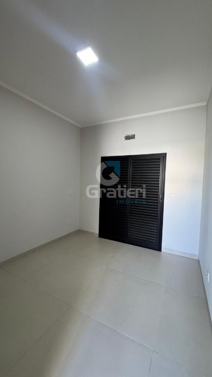 Casa de alto padrão no condomínio volpi