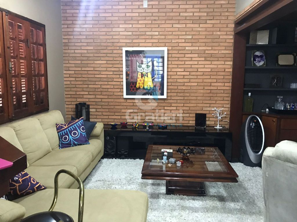 Casa à venda no Jardim das Roseiras