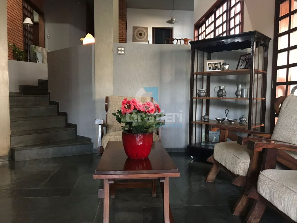 Casa à venda no Jardim das Roseiras