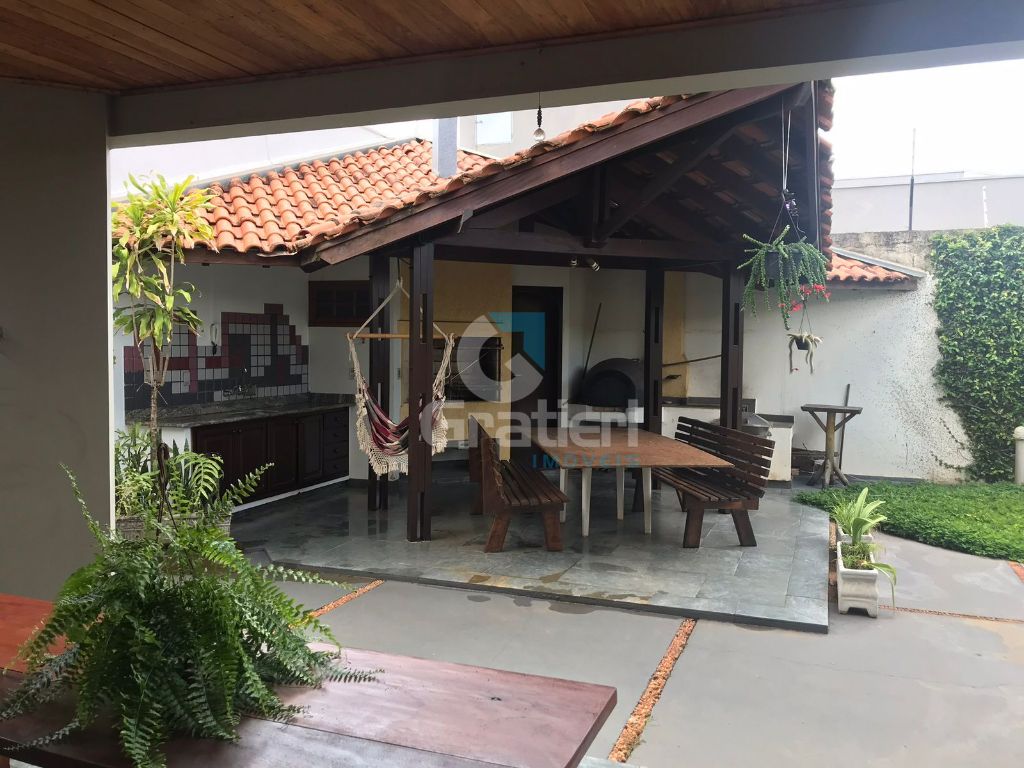 Casa à venda no Jardim das Roseiras