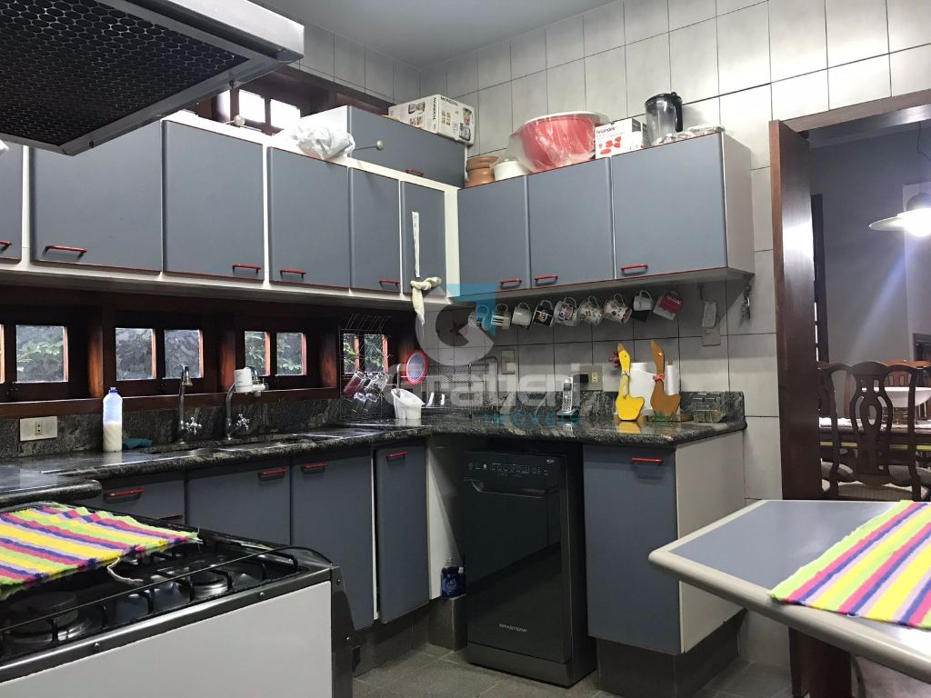 Casa à venda no Jardim das Roseiras