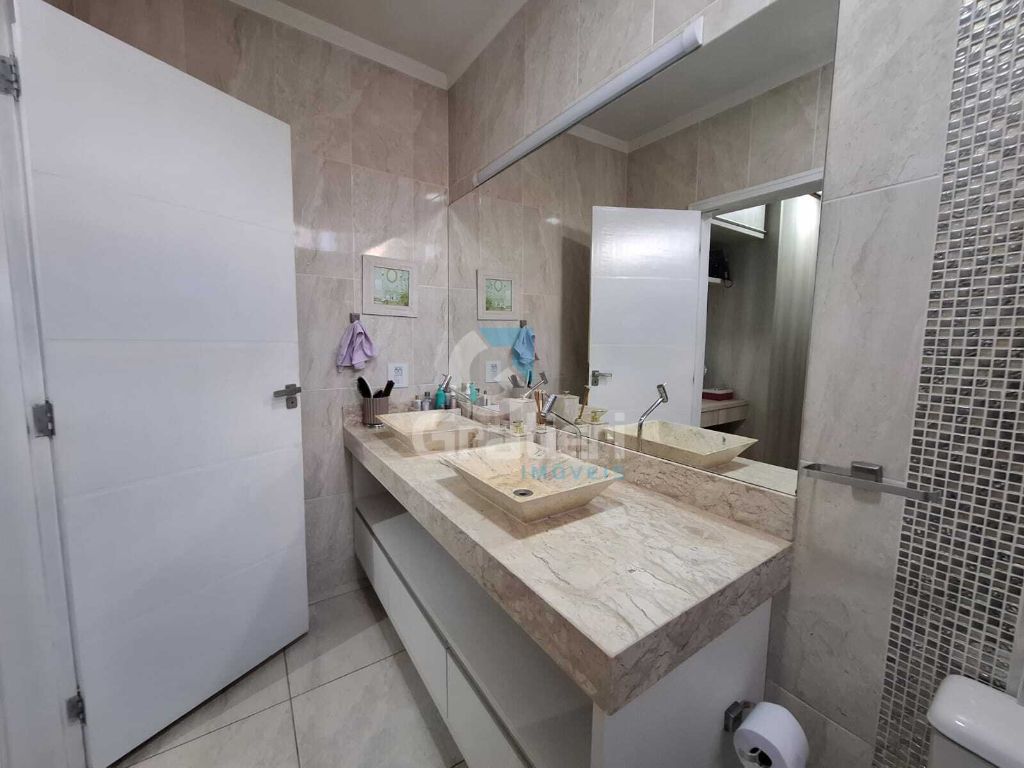 Casa térrea completa com piscina no Jardim das Gaivotas!