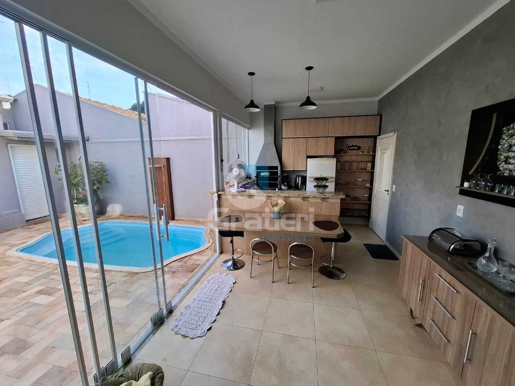 Casa térrea completa com piscina no jardim das gaivotas!