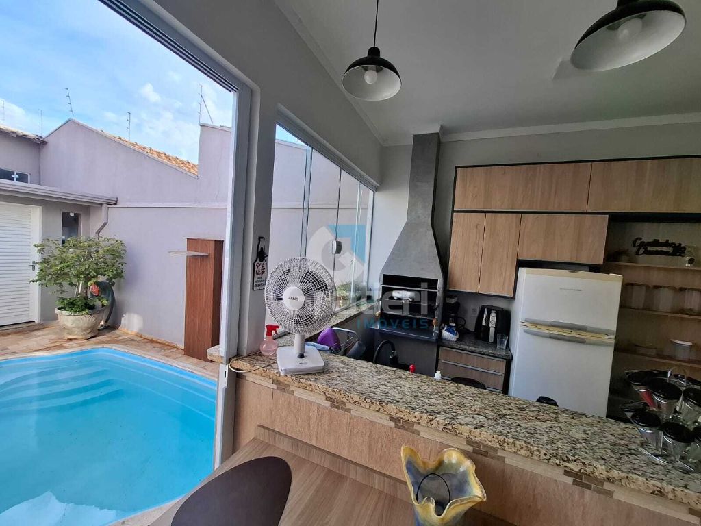 Casa térrea completa com piscina no jardim das gaivotas!