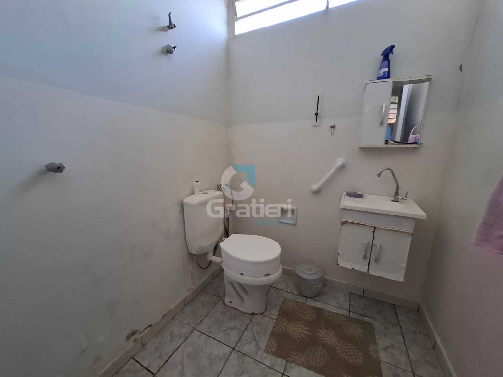 Imóvel comercial à venda na Vila Furlan
