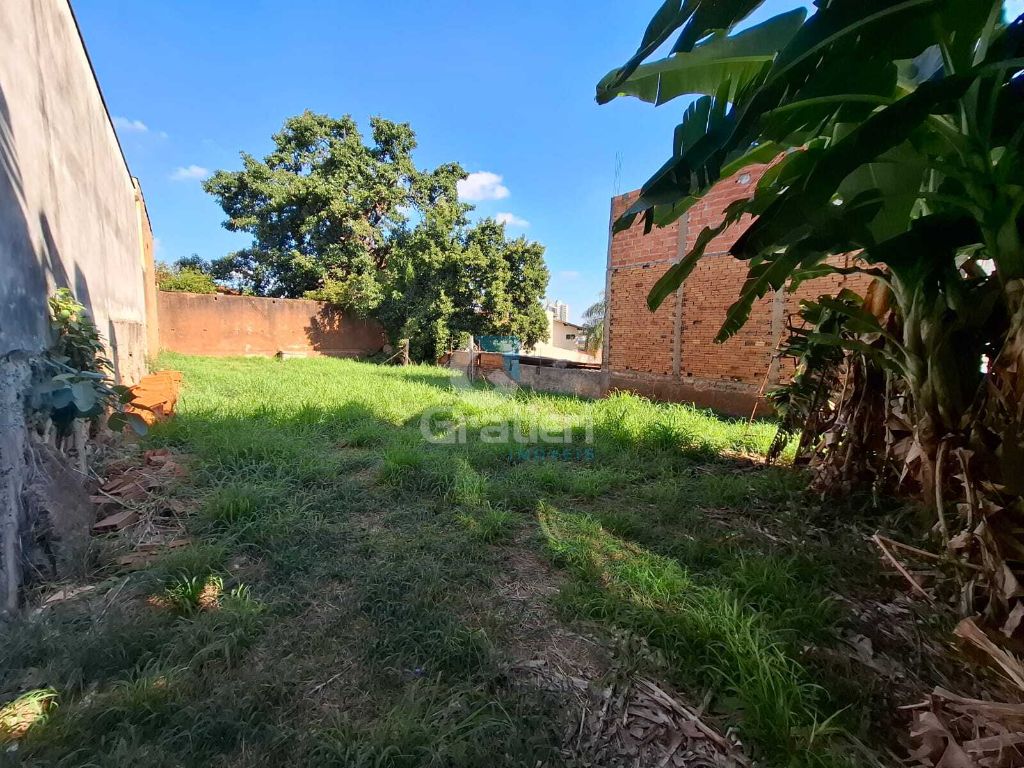 Imóvel comercial à venda na Vila Furlan