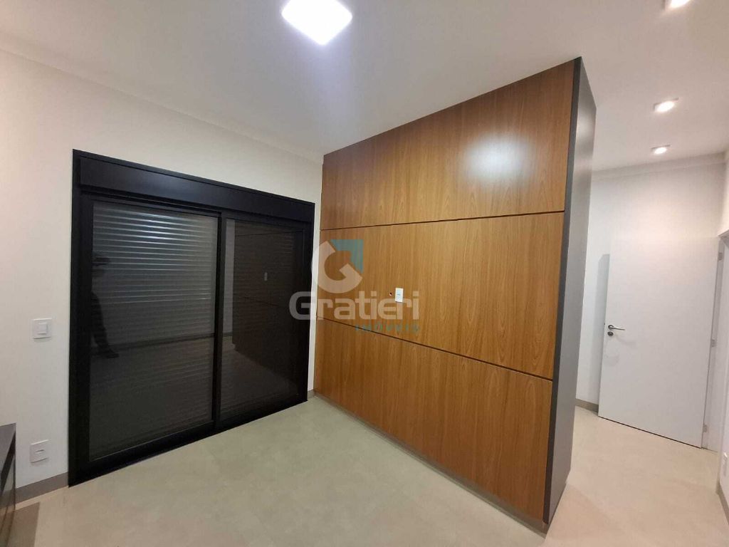Casa de Alto Padrão à Venda no Condomínio Portal das Tipuanas