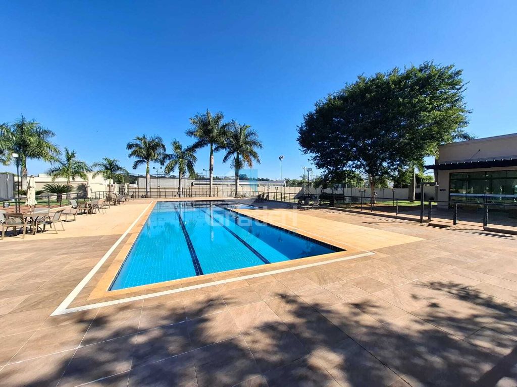 Casa de alto padrão à venda no condomínio portal das tipuana