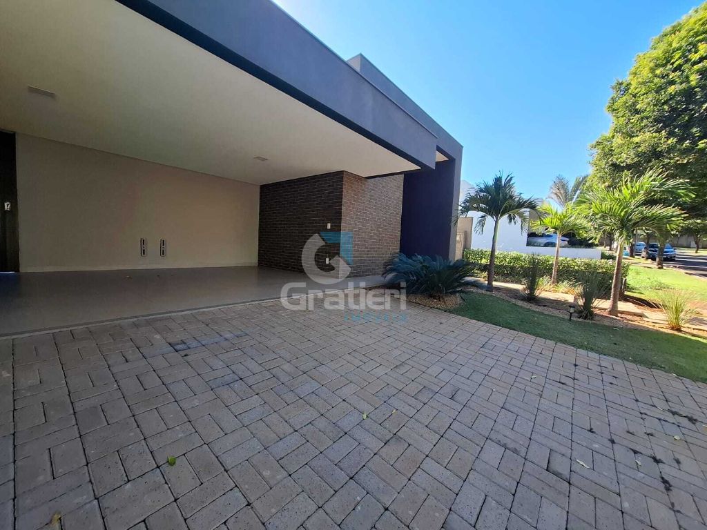 Casa de alto padrão à venda no condomínio portal das tipuana