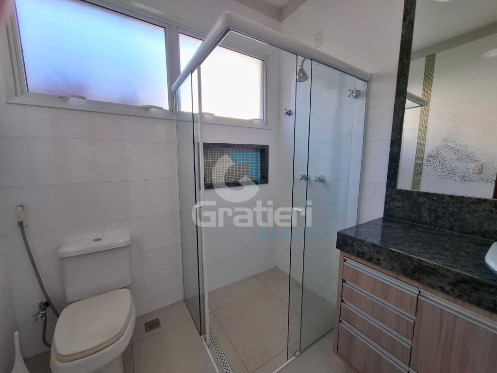 Casa de Alto Padrão à Venda no Condomínio Portal dos Oitis