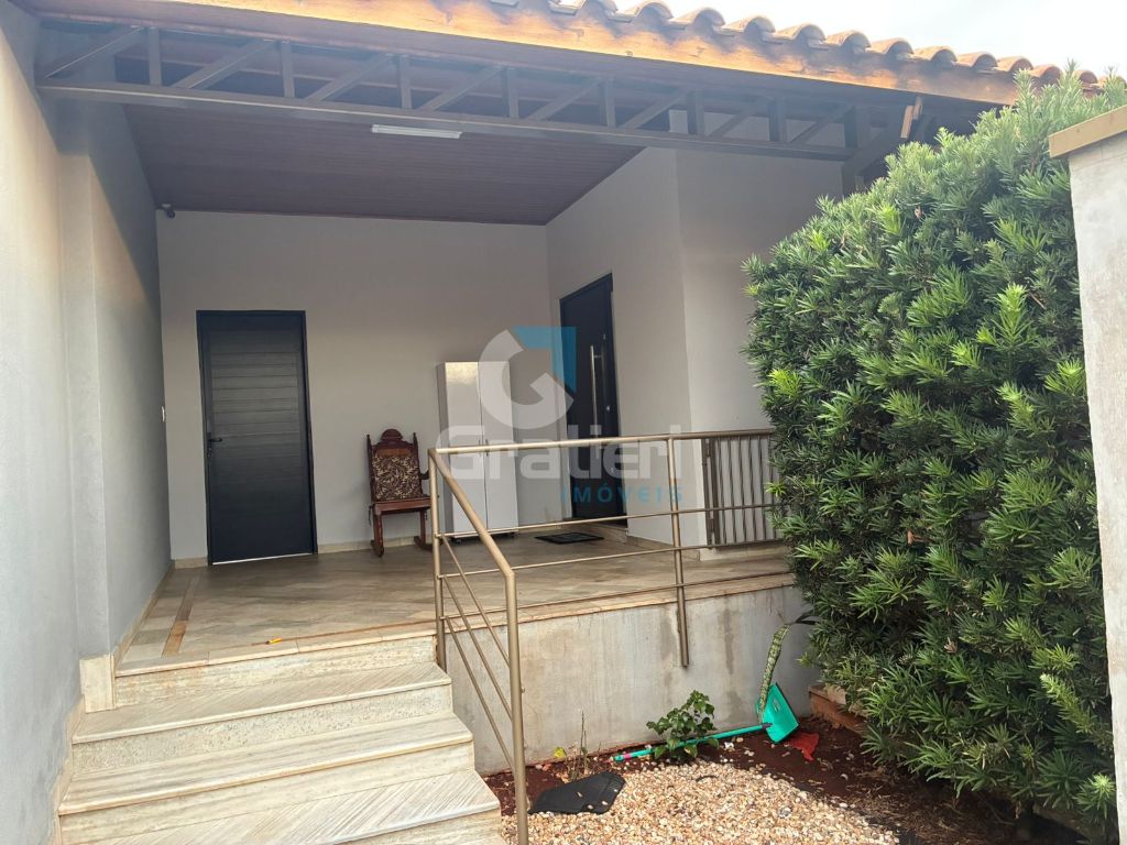 Casa completa no Centro de Araraquara com área gourmet e suíte com closet!