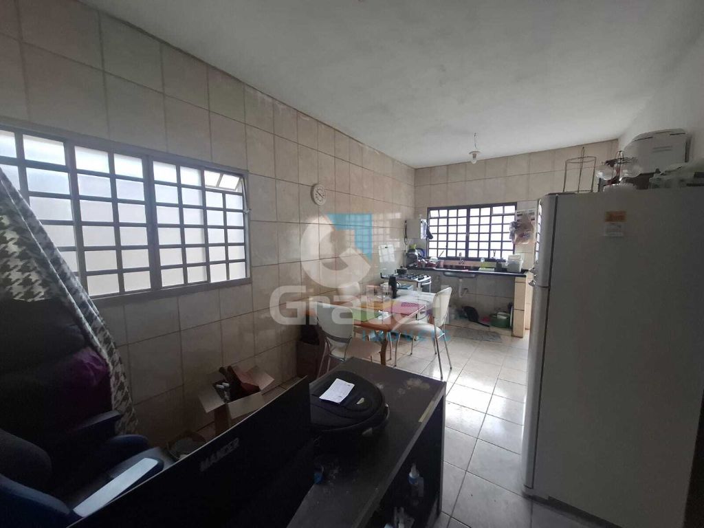 Casa à venda no lupo ii