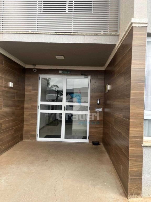 Apartamento com garagem coberta e planejados no portal camin
