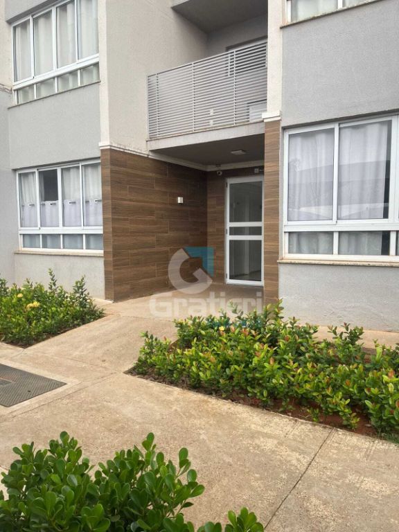 Apartamento com garagem coberta e planejados no portal camin