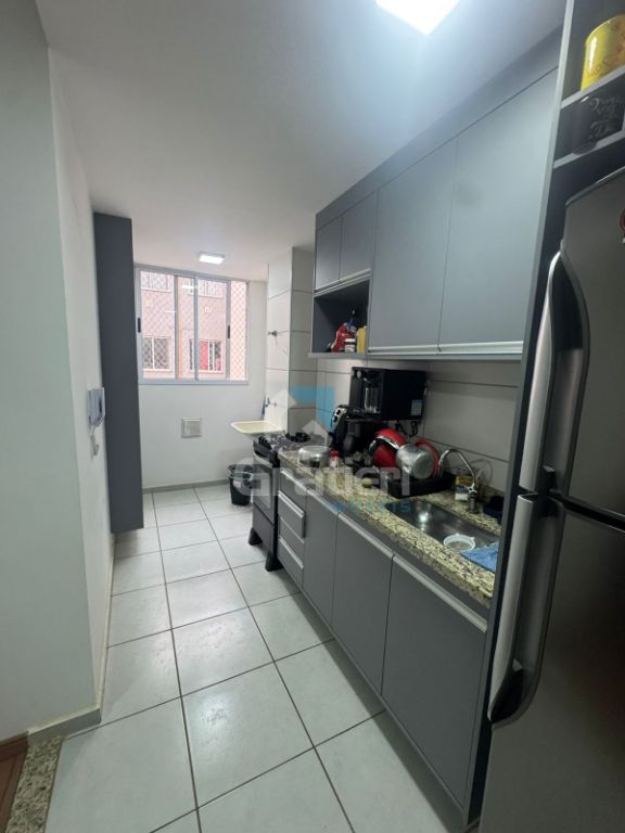 Apartamento com garagem coberta e planejados no portal camin