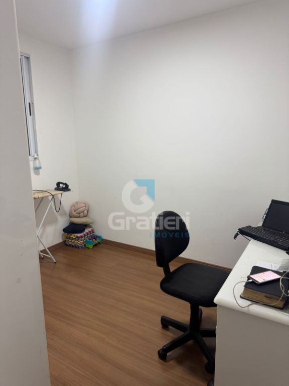 Apartamento com garagem coberta e planejados no portal camin