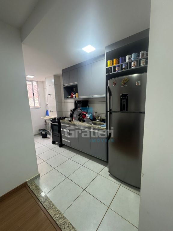 Apartamento com garagem coberta e planejados no portal camin