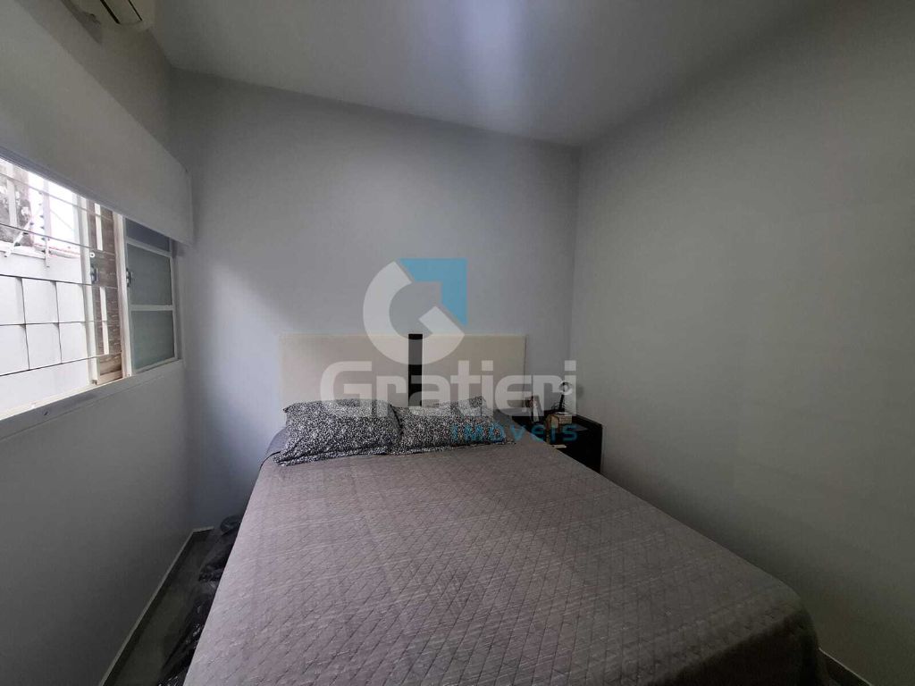Casa com 3 dormitórios e amplo quintal no residencial cambuí