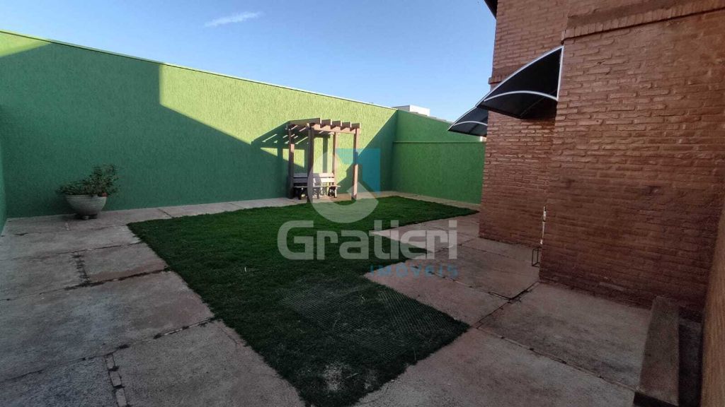 Sobrado à venda ou locação no condomínio flamboyants