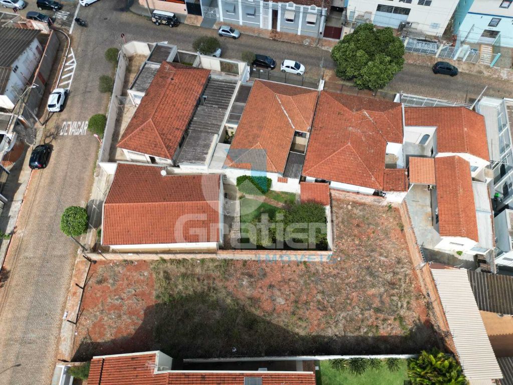 Terreno 478 m² no centro - rua carlos gomes