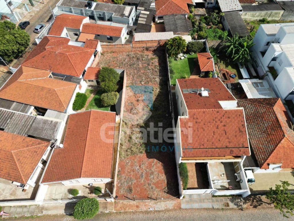 Terreno 478 m² no centro - rua carlos gomes