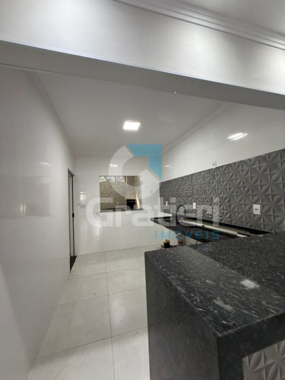 Casa com suíte e área gourmet no jardim alvorada