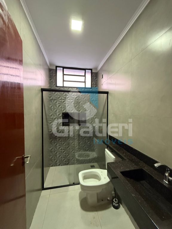 Casa com suíte e área gourmet no jardim alvorada