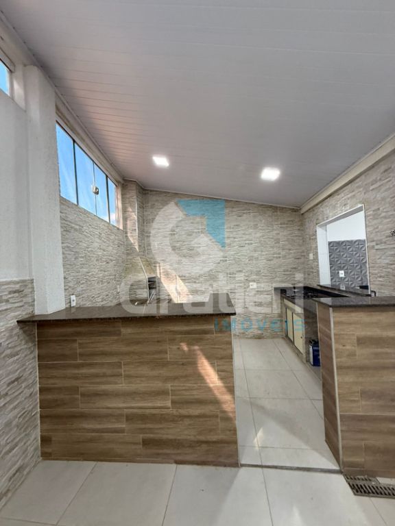 Casa com suíte e área gourmet no jardim alvorada