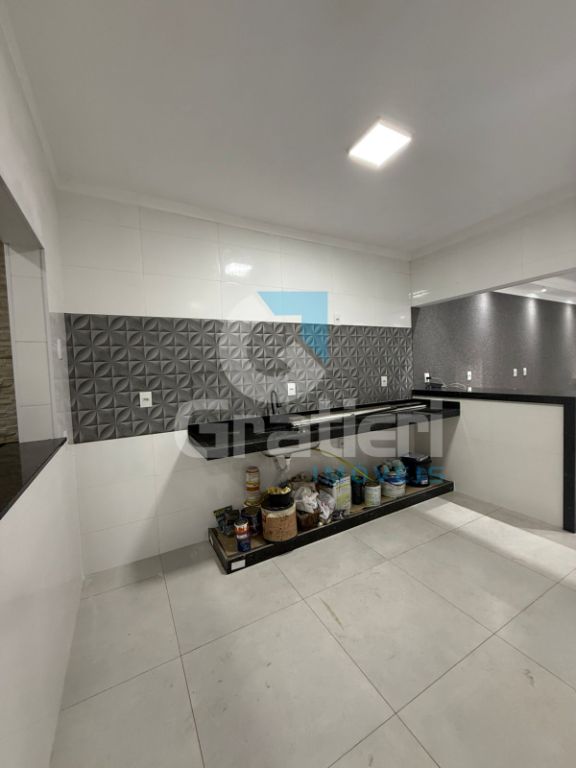 Casa com suíte e área gourmet no jardim alvorada