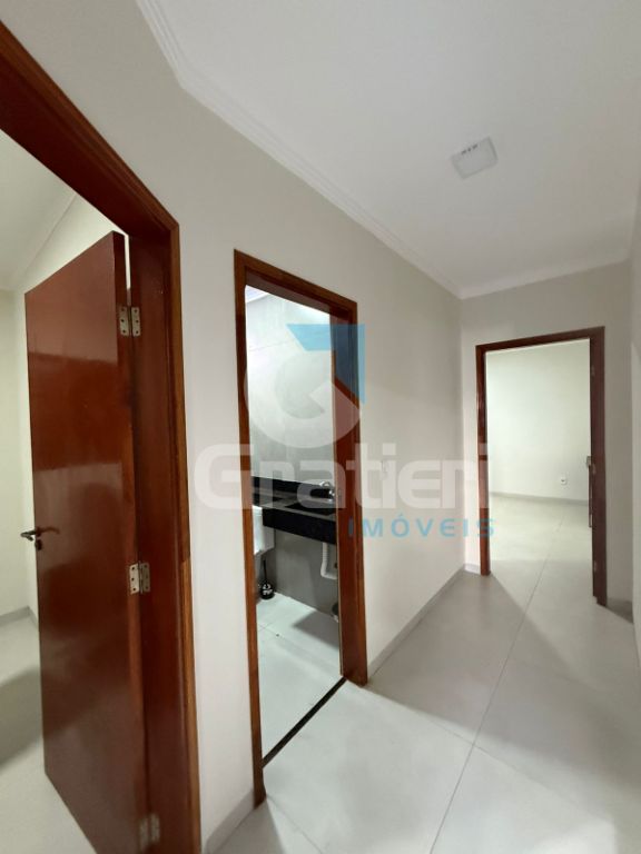 Casa com suíte e área gourmet no jardim alvorada