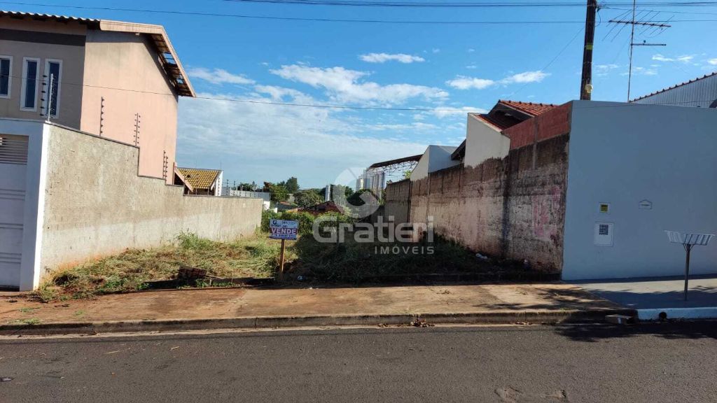 Terreno na avenida principal do jardim universal