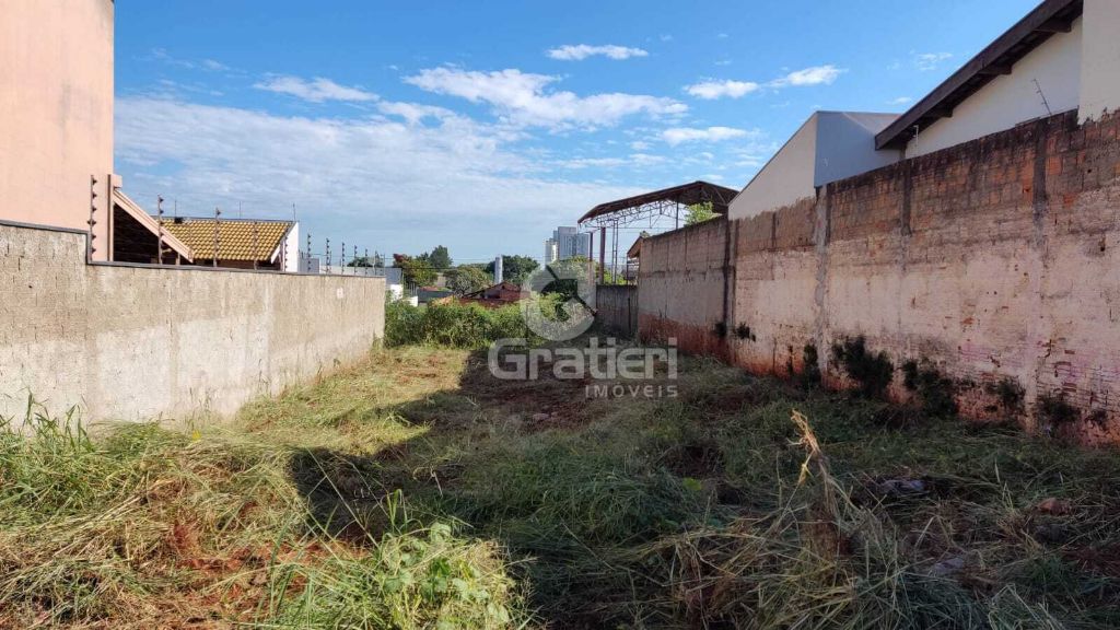 Terreno na avenida principal do jardim universal