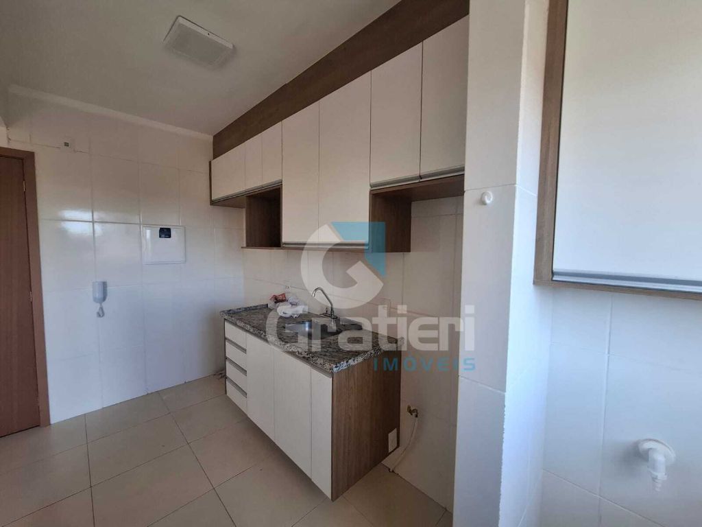 Apartamento no condomínio parque do sol