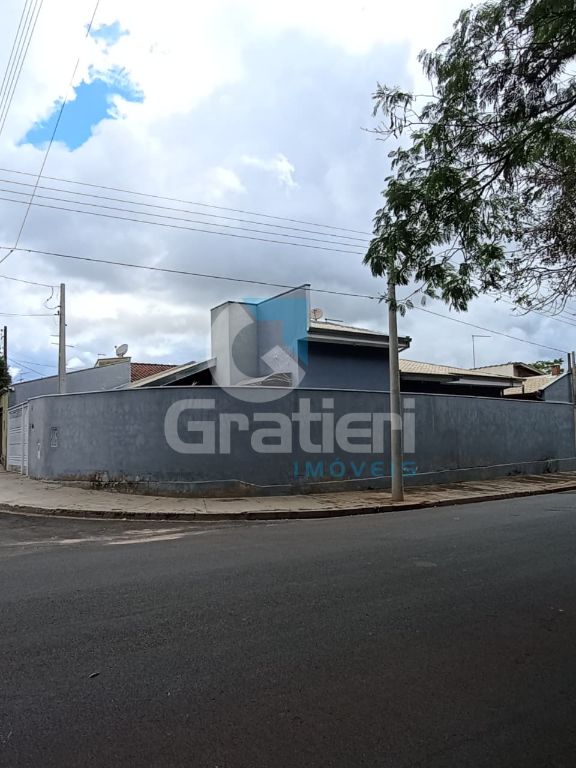 Casa com 3 dormitórios e área gourmet no Selmi Dei