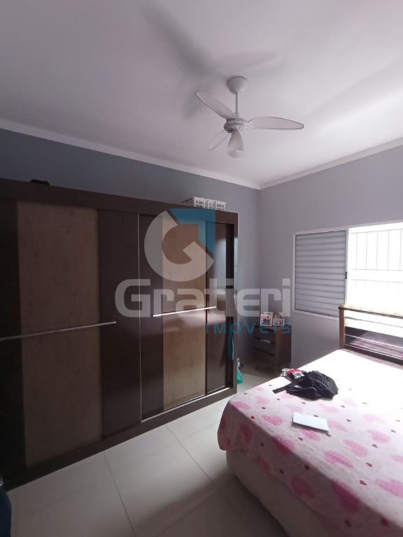 Casa com 3 dormitórios e área gourmet no Selmi Dei