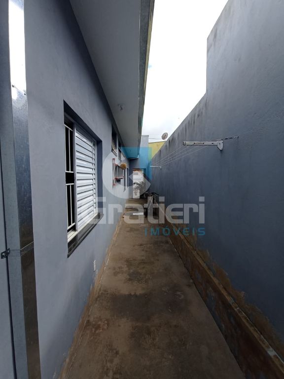 Casa com 3 dormitórios e área gourmet no Selmi Dei