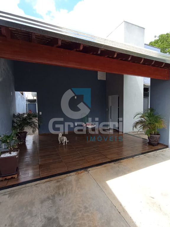 Casa com 3 dormitórios e área gourmet no Selmi Dei