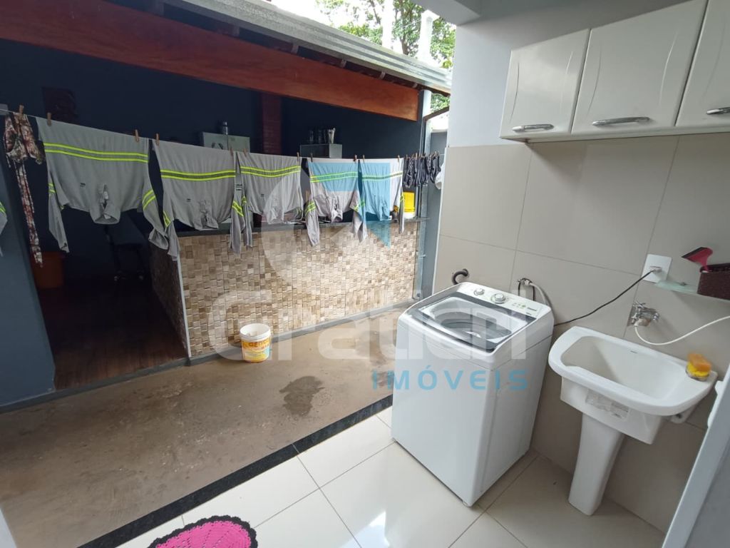 Casa com 3 dormitórios e área gourmet no Selmi Dei