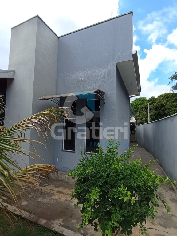 Casa com 3 dormitórios e área gourmet no Selmi Dei