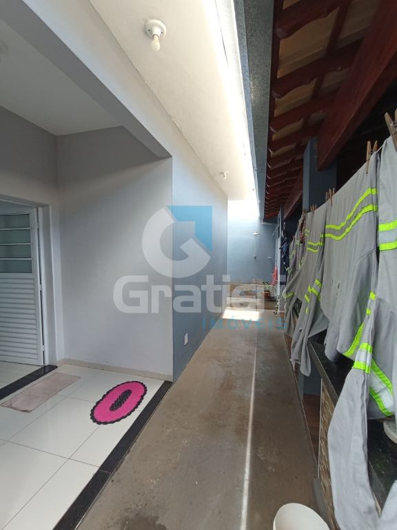 Casa com 3 dormitórios e área gourmet no Selmi Dei
