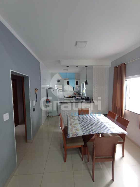 Casa com 3 dormitórios e área gourmet no Selmi Dei