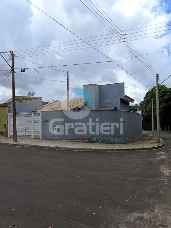 Casa com 3 dormitórios e área gourmet no Selmi Dei